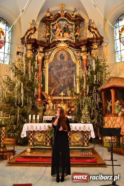 Zdjęcie w galerii na portalu naszraciborz.pl: Świąteczny koncert w bieńkowickiej świątyni wiadomości z regionu