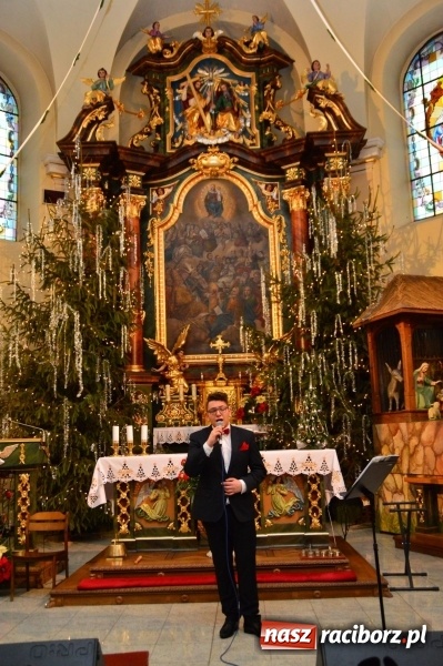 Zdjęcie w galerii na portalu naszraciborz.pl: Świąteczny koncert w bieńkowickiej świątyni wiadomości z regionu