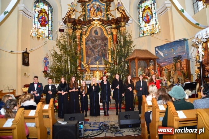 Zdjęcie w galerii na portalu naszraciborz.pl: Świąteczny koncert w bieńkowickiej świątyni wiadomości z regionu