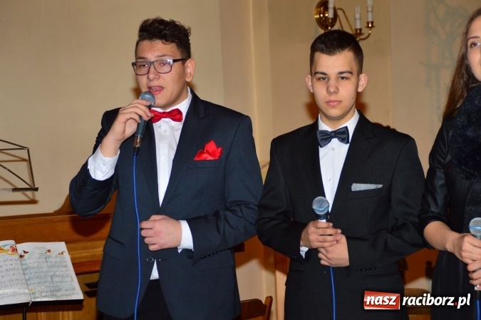 Zdjęcie w galerii na portalu naszraciborz.pl: Świąteczny koncert w bieńkowickiej świątyni wiadomości z regionu