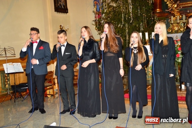 Zdjęcie w galerii na portalu naszraciborz.pl: Świąteczny koncert w bieńkowickiej świątyni wiadomości z regionu