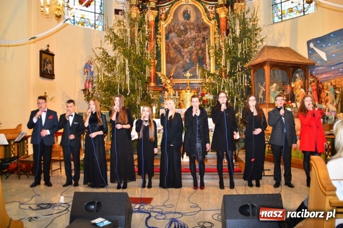 Zdjęcie w galerii na portalu naszraciborz.pl: Świąteczny koncert w bieńkowickiej świątyni wiadomości z regionu