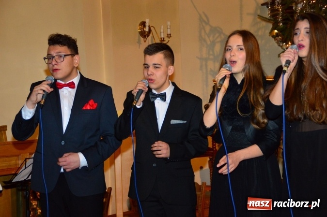 Zdjęcie w galerii na portalu naszraciborz.pl: Świąteczny koncert w bieńkowickiej świątyni wiadomości z regionu