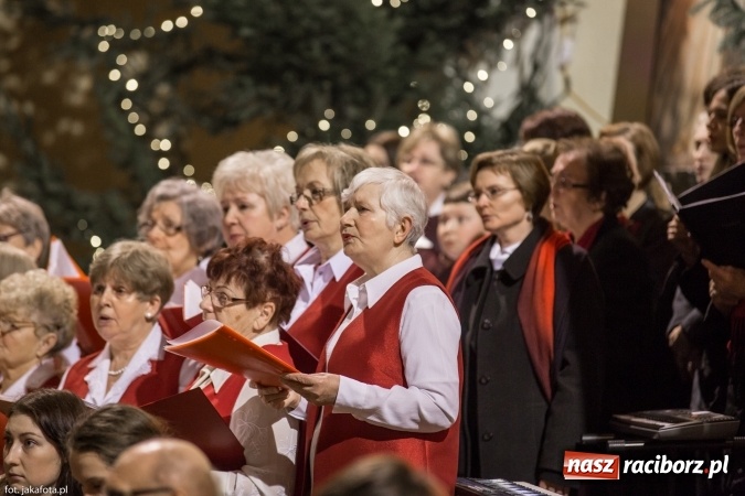 Zdjęcie w galerii na portalu naszraciborz.pl: Kolędy i pastorałki zabrzmiały dziś w kościele NSPJ wiadomości z regionu