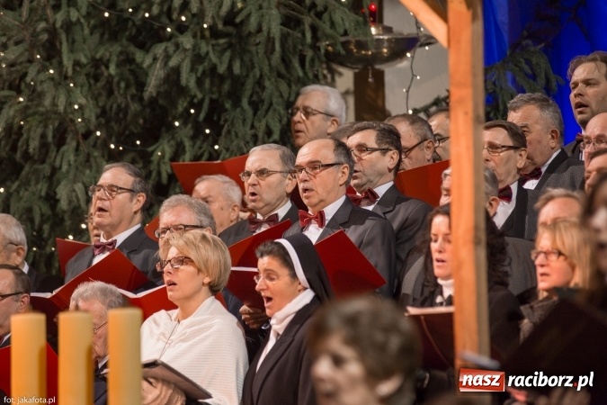 Zdjęcie w galerii na portalu naszraciborz.pl: Kolędy i pastorałki zabrzmiały dziś w kościele NSPJ wiadomości z regionu