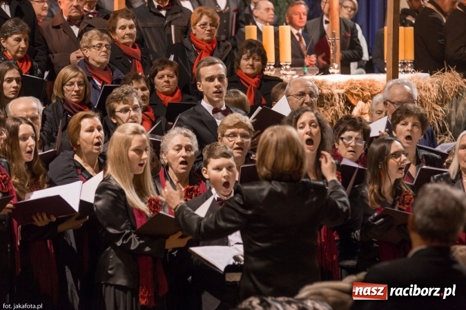 Zdjęcie w galerii na portalu naszraciborz.pl: Kolędy i pastorałki zabrzmiały dziś w kościele NSPJ wiadomości z regionu