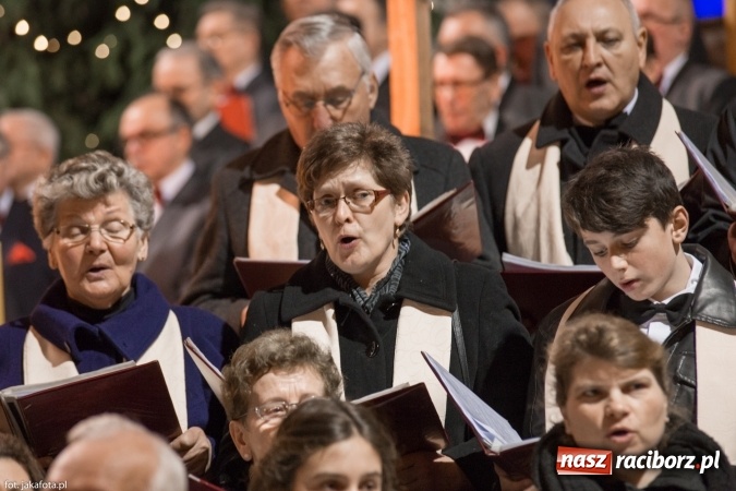 Zdjęcie w galerii na portalu naszraciborz.pl: Kolędy i pastorałki zabrzmiały dziś w kościele NSPJ wiadomości z regionu