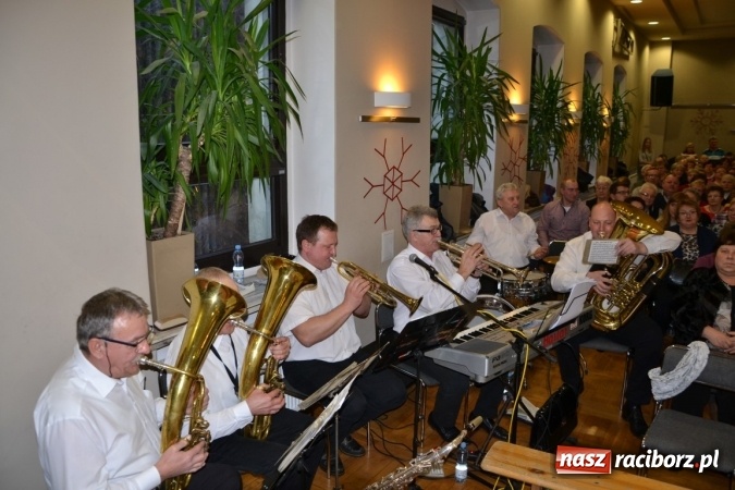 Zdjęcie w galerii na portalu naszraciborz.pl: Żywot człowieka poczciwego, czyli bolesławiki znów dały popis w Tworkowie wiadomości z regionu