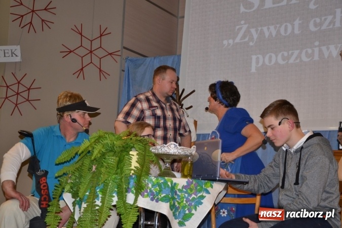 Zdjęcie w galerii na portalu naszraciborz.pl: Żywot człowieka poczciwego, czyli bolesławiki znów dały popis w Tworkowie wiadomości z regionu