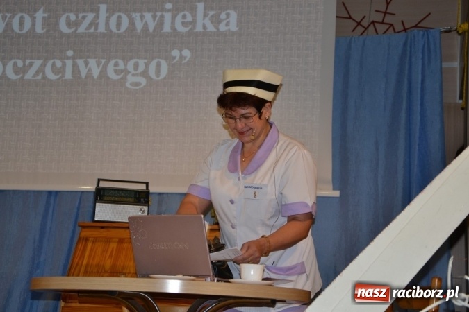 Zdjęcie w galerii na portalu naszraciborz.pl: Żywot człowieka poczciwego, czyli bolesławiki znów dały popis w Tworkowie wiadomości z regionu