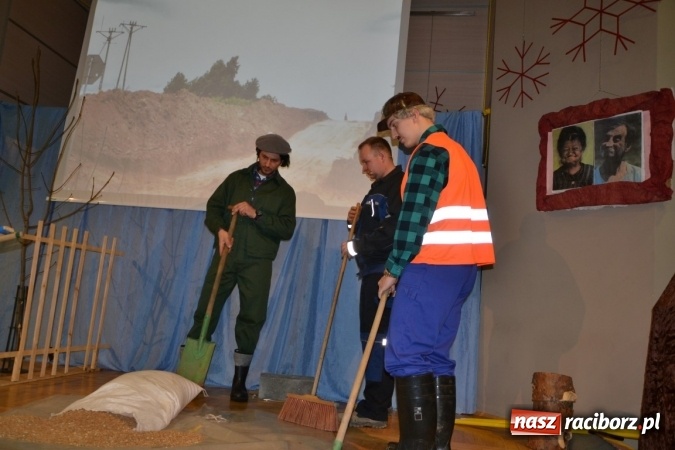 Zdjęcie w galerii na portalu naszraciborz.pl: Żywot człowieka poczciwego, czyli bolesławiki znów dały popis w Tworkowie wiadomości z regionu