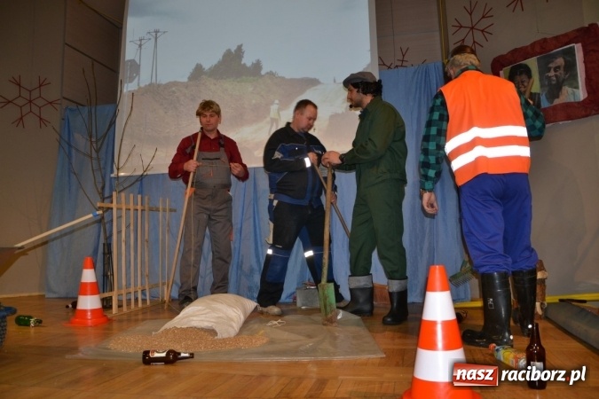 Zdjęcie w galerii na portalu naszraciborz.pl: Żywot człowieka poczciwego, czyli bolesławiki znów dały popis w Tworkowie wiadomości z regionu