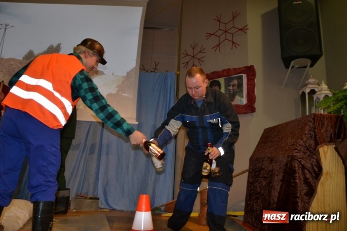 Zdjęcie w galerii na portalu naszraciborz.pl: Żywot człowieka poczciwego, czyli bolesławiki znów dały popis w Tworkowie wiadomości z regionu