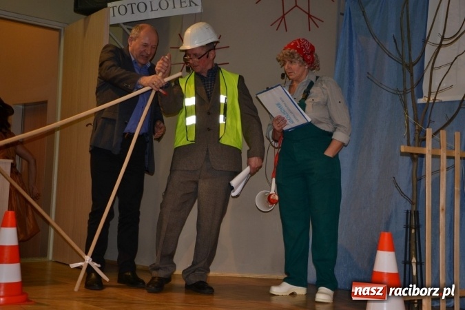 Zdjęcie w galerii na portalu naszraciborz.pl: Żywot człowieka poczciwego, czyli bolesławiki znów dały popis w Tworkowie wiadomości z regionu