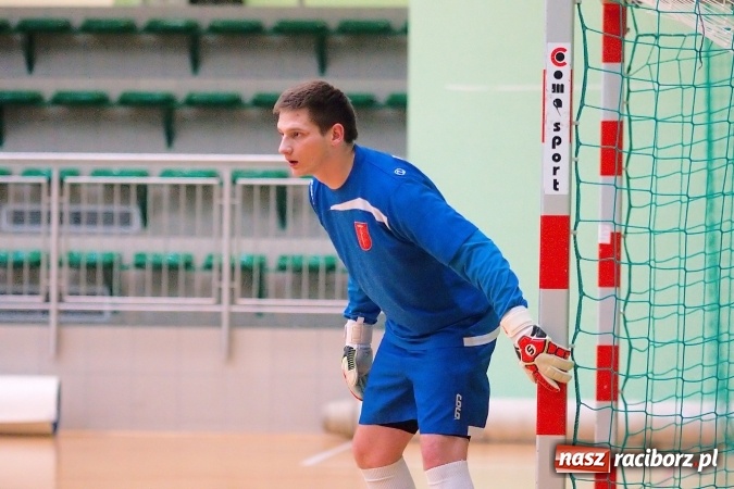 Zdjęcie w galerii na portalu naszraciborz.pl: Futsalowa niedziela w Arenie Rafako. Odrodzony Feniks górą nad M&D Metallbau  wiadomości z regionu