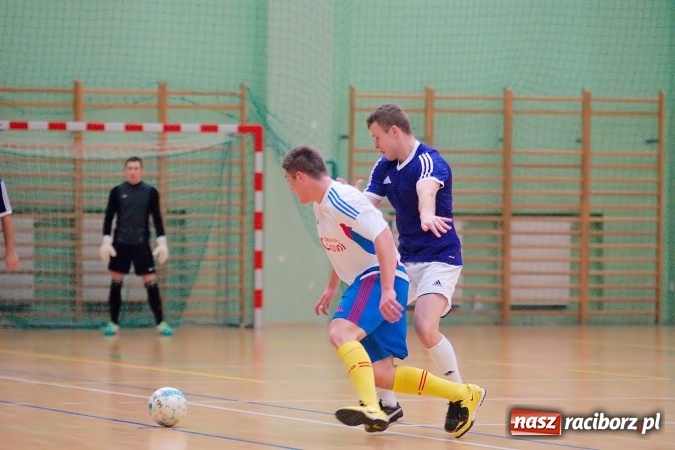 Zdjęcie w galerii na portalu naszraciborz.pl: Futsalowa niedziela w Arenie Rafako. Odrodzony Feniks górą nad M&D Metallbau  wiadomości z regionu