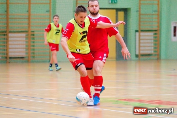 Zdjęcie w galerii na portalu naszraciborz.pl: Futsalowa niedziela w Arenie Rafako. Odrodzony Feniks górą nad M&D Metallbau  wiadomości z regionu