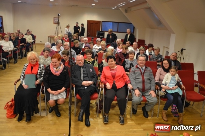 Zdjęcie w galerii na portalu naszraciborz.pl: Podwieczorek z piosenką, poezją i humorem - widowisko na zamku wiadomości z regionu