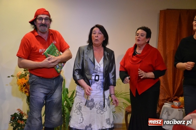 Zdjęcie w galerii na portalu naszraciborz.pl: Podwieczorek z piosenką, poezją i humorem - widowisko na zamku wiadomości z regionu