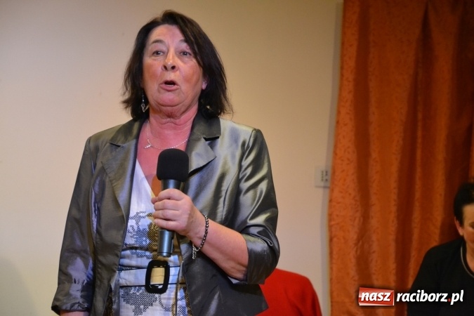 Zdjęcie w galerii na portalu naszraciborz.pl: Podwieczorek z piosenką, poezją i humorem - widowisko na zamku wiadomości z regionu