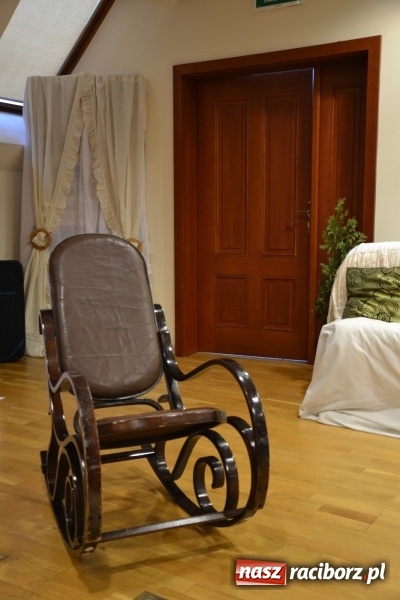 Zdjęcie w galerii na portalu naszraciborz.pl: Podwieczorek z piosenką, poezją i humorem - widowisko na zamku wiadomości z regionu