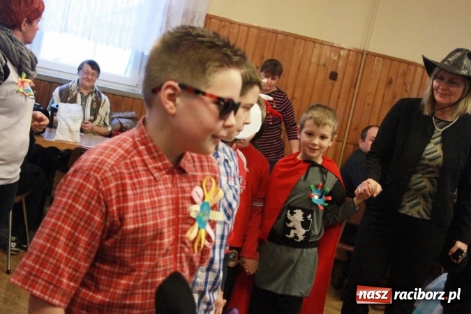 Zdjęcie w galerii na portalu naszraciborz.pl: ZSP Wojnowice szaleje na balu przebierańc&oacute;w wiadomości z regionu