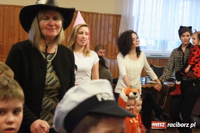 Zdjęcie w galerii na portalu naszraciborz.pl: ZSP Wojnowice szaleje na balu przebierańc&oacute;w wiadomości z regionu