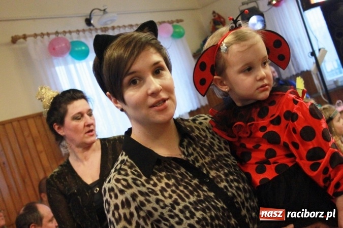 Zdjęcie w galerii na portalu naszraciborz.pl: ZSP Wojnowice szaleje na balu przebierańc&oacute;w wiadomości z regionu