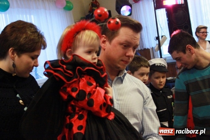 Zdjęcie w galerii na portalu naszraciborz.pl: ZSP Wojnowice szaleje na balu przebierańc&oacute;w wiadomości z regionu