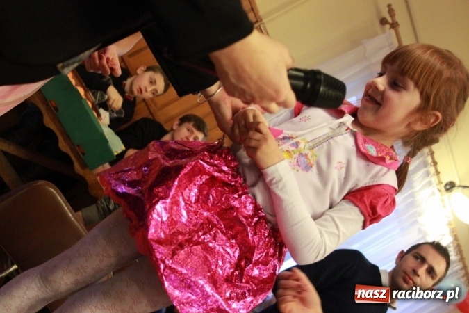 Zdjęcie w galerii na portalu naszraciborz.pl: ZSP Wojnowice szaleje na balu przebierańc&oacute;w wiadomości z regionu