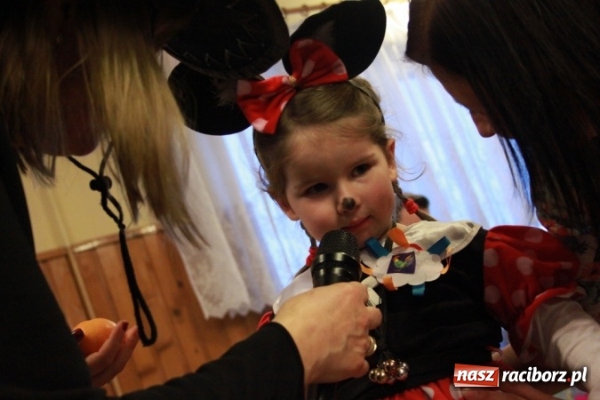 Zdjęcie w galerii na portalu naszraciborz.pl: ZSP Wojnowice szaleje na balu przebierańc&oacute;w wiadomości z regionu