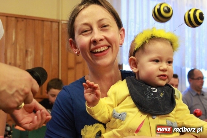 Zdjęcie w galerii na portalu naszraciborz.pl: ZSP Wojnowice szaleje na balu przebierańc&oacute;w wiadomości z regionu