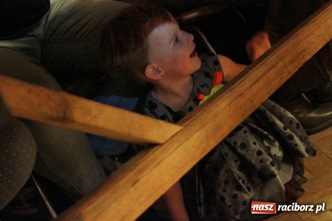 Zdjęcie w galerii na portalu naszraciborz.pl: ZSP Wojnowice szaleje na balu przebierańc&oacute;w wiadomości z regionu