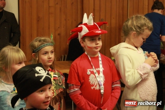 Zdjęcie w galerii na portalu naszraciborz.pl: ZSP Wojnowice szaleje na balu przebierańc&oacute;w wiadomości z regionu