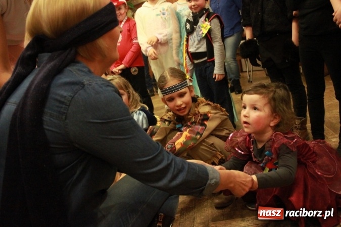 Zdjęcie w galerii na portalu naszraciborz.pl: ZSP Wojnowice szaleje na balu przebierańc&oacute;w wiadomości z regionu