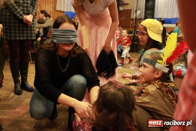 Zdjęcie w galerii na portalu naszraciborz.pl: ZSP Wojnowice szaleje na balu przebierańc&oacute;w wiadomości z regionu