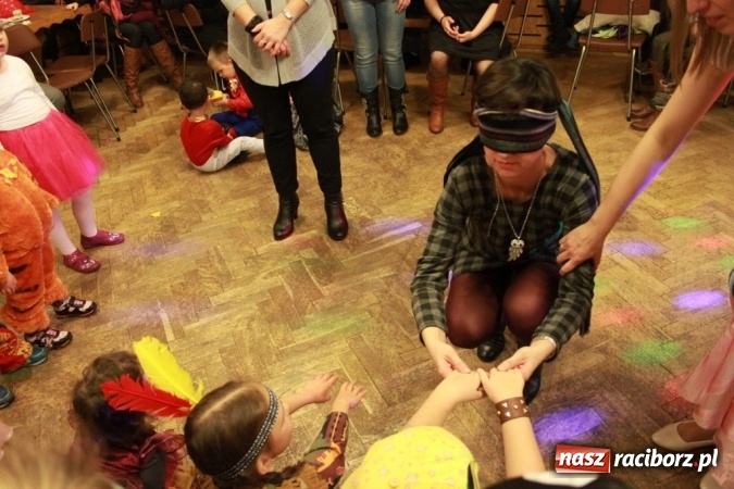 Zdjęcie w galerii na portalu naszraciborz.pl: ZSP Wojnowice szaleje na balu przebierańc&oacute;w wiadomości z regionu