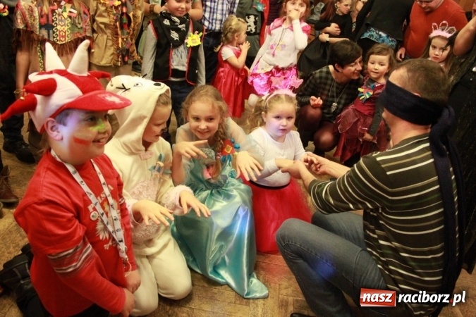 Zdjęcie w galerii na portalu naszraciborz.pl: ZSP Wojnowice szaleje na balu przebierańc&oacute;w wiadomości z regionu