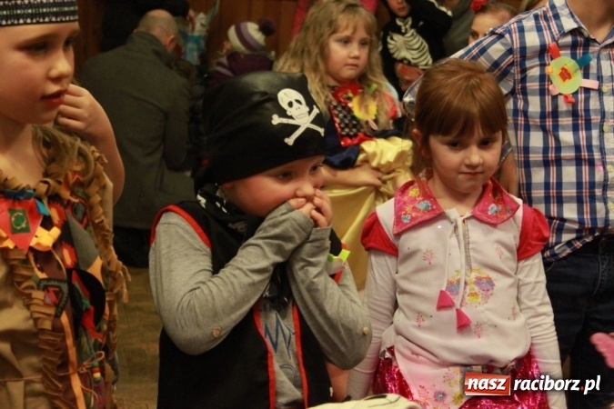 Zdjęcie w galerii na portalu naszraciborz.pl: ZSP Wojnowice szaleje na balu przebierańc&oacute;w wiadomości z regionu