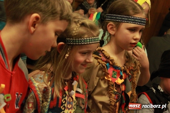 Zdjęcie w galerii na portalu naszraciborz.pl: ZSP Wojnowice szaleje na balu przebierańc&oacute;w wiadomości z regionu