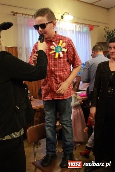 Zdjęcie w galerii na portalu naszraciborz.pl: ZSP Wojnowice szaleje na balu przebierańc&oacute;w wiadomości z regionu