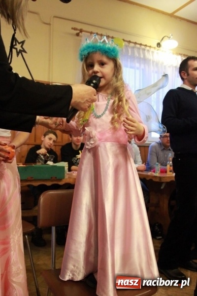 Zdjęcie w galerii na portalu naszraciborz.pl: ZSP Wojnowice szaleje na balu przebierańc&oacute;w wiadomości z regionu