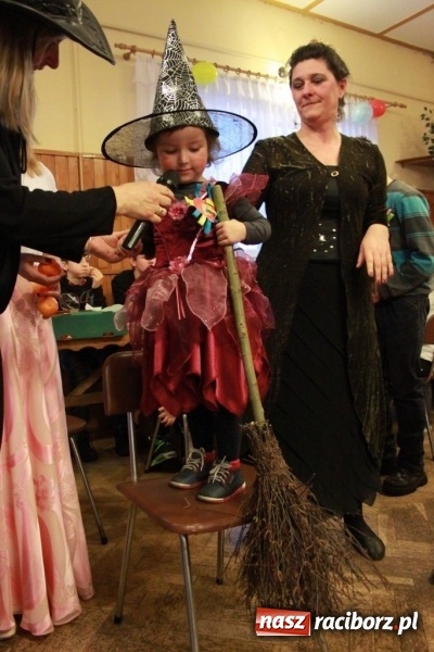 Zdjęcie w galerii na portalu naszraciborz.pl: ZSP Wojnowice szaleje na balu przebierańc&oacute;w wiadomości z regionu