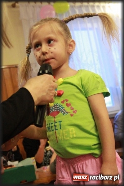 Zdjęcie w galerii na portalu naszraciborz.pl: ZSP Wojnowice szaleje na balu przebierańc&oacute;w wiadomości z regionu