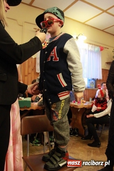 Zdjęcie w galerii na portalu naszraciborz.pl: ZSP Wojnowice szaleje na balu przebierańc&oacute;w wiadomości z regionu