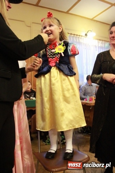 Zdjęcie w galerii na portalu naszraciborz.pl: ZSP Wojnowice szaleje na balu przebierańc&oacute;w wiadomości z regionu