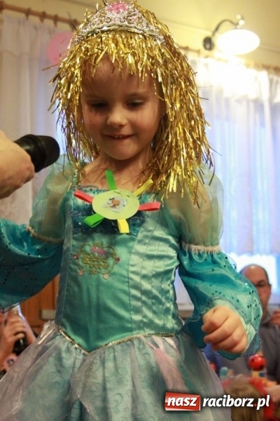 Zdjęcie w galerii na portalu naszraciborz.pl: ZSP Wojnowice szaleje na balu przebierańc&oacute;w wiadomości z regionu