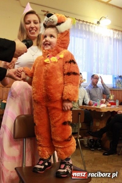 Zdjęcie w galerii na portalu naszraciborz.pl: ZSP Wojnowice szaleje na balu przebierańc&oacute;w wiadomości z regionu