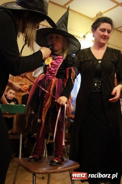 Zdjęcie w galerii na portalu naszraciborz.pl: ZSP Wojnowice szaleje na balu przebierańc&oacute;w wiadomości z regionu