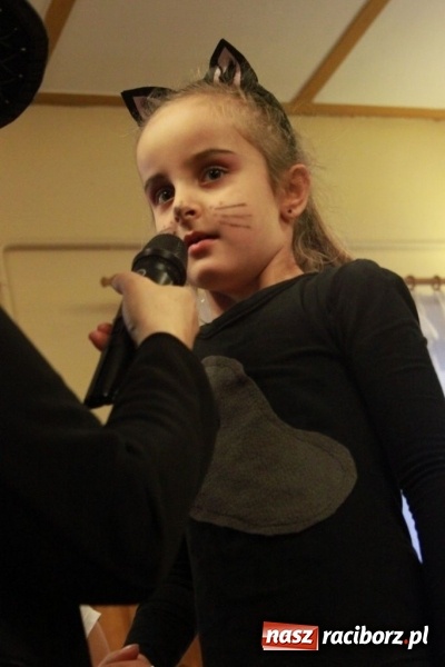 Zdjęcie w galerii na portalu naszraciborz.pl: ZSP Wojnowice szaleje na balu przebierańc&oacute;w wiadomości z regionu